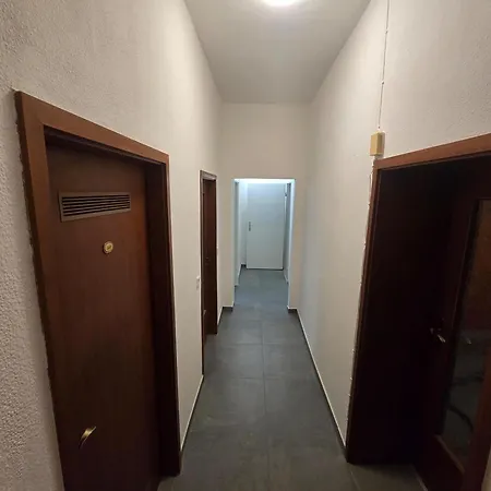 Lavalya Zimmervermittlung * Wuppertal