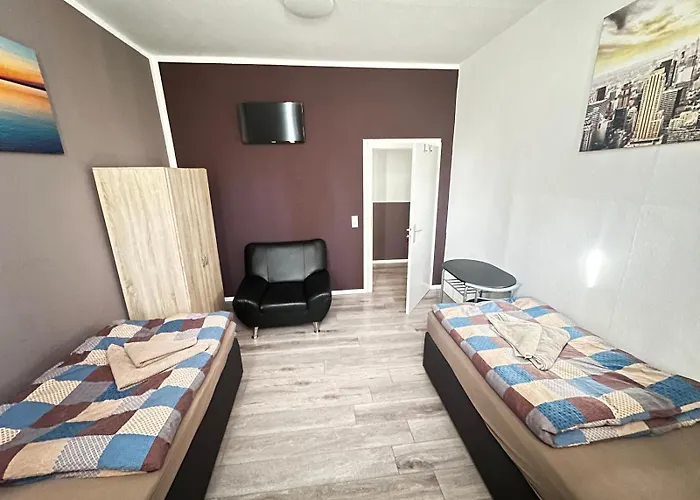 Lavalya Zimmervermittlung