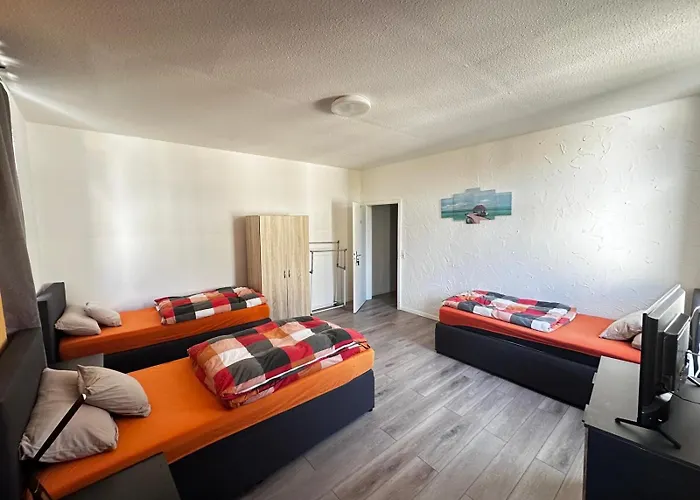 Lavalya Zimmervermittlung